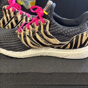 Adidas Black and Tan Zebra Pattern Sneakers with Pink Accents ( With Extra Laces